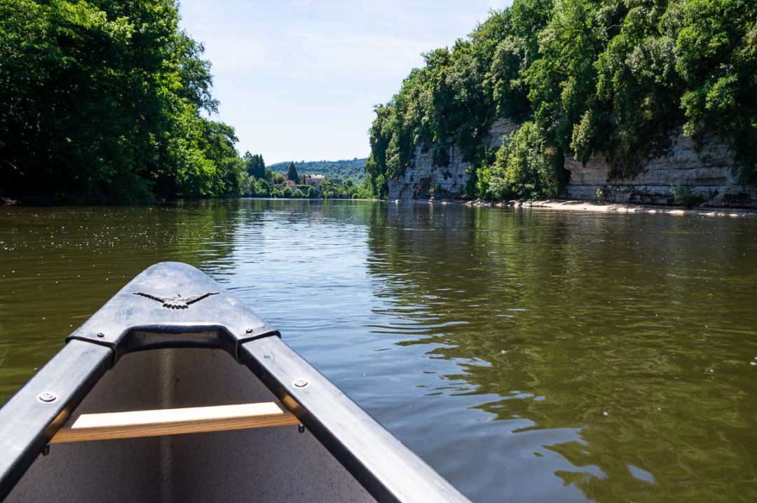 descent across the Dordogne by canoe