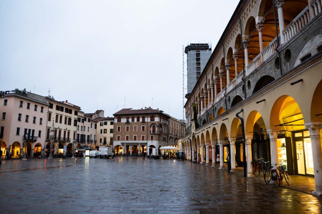 Fruta Square - Padua